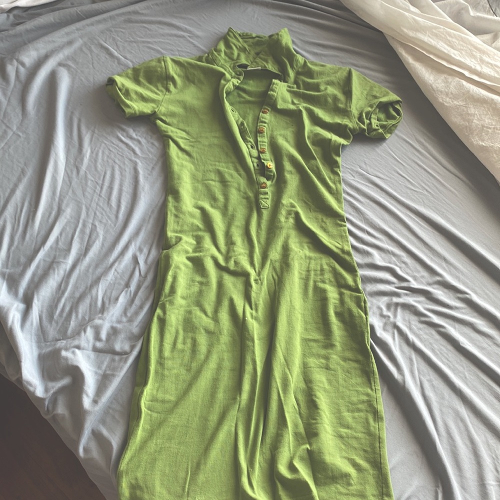 Brand: Daiquiri, color Green size Medium